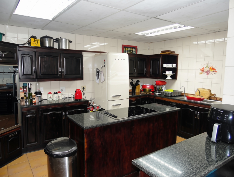 5 Bedroom Property for Sale in Doorn Free State